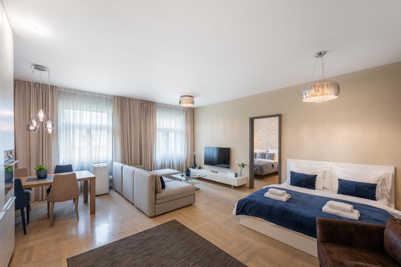 New Luxury Apt With Ac&Parking In The Center Of Prague Lägenhet Exteriör bild