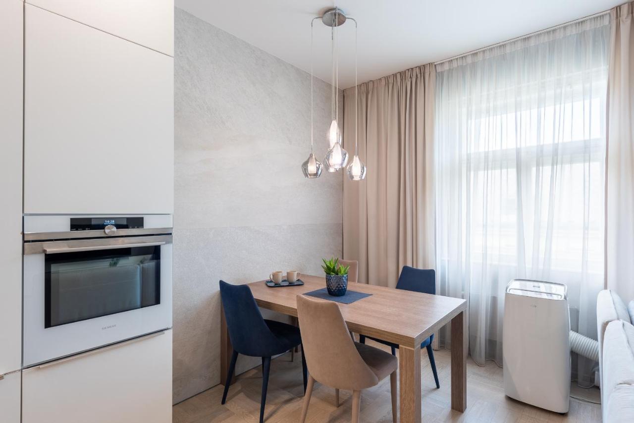 New Luxury Apt With Ac&Parking In The Center Of Prague Lägenhet Exteriör bild